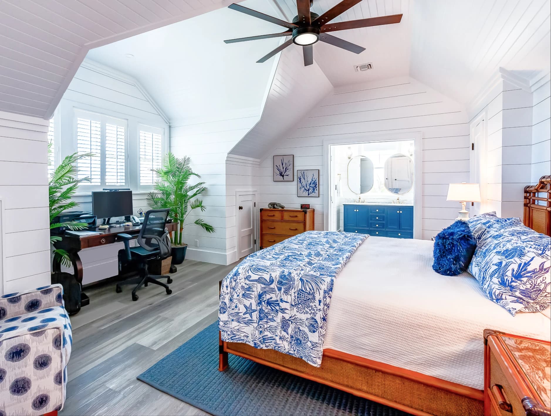 Abaco Inn cottage bedroom