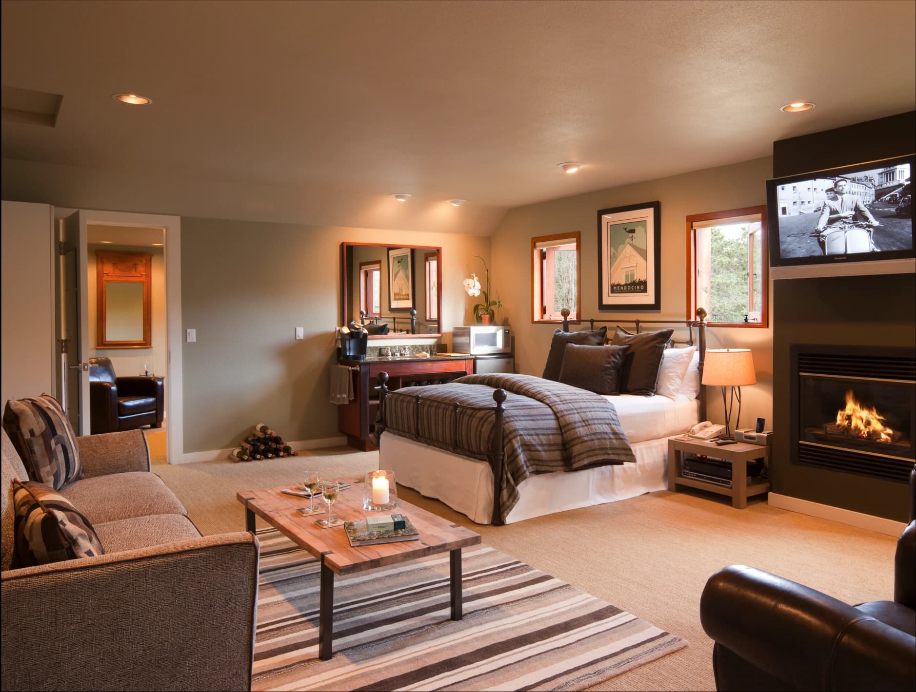 Brewery Gulch Inn suite