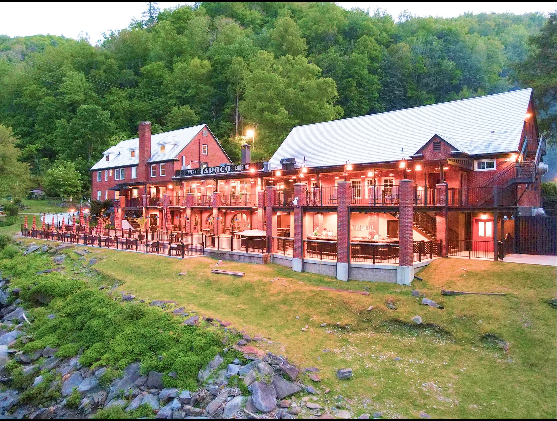 Historic Tapoco Lodge grounds